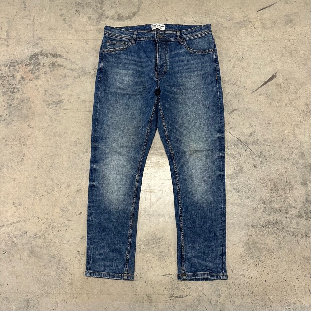 The Stronghold Selvedge Jeans Blue‎ Relaxed Tapered Denim